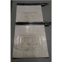 PR OF TRUCK MUD FLAPS