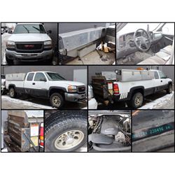 2003 GMC 2500 HD SERVICE TRUCK W/ HYDRAULIC