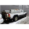 Image 3 : 2003 GMC 2500 HD SERVICE TRUCK W/ HYDRAULIC