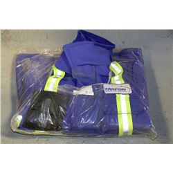 BULLWARK FR INSULATED COAT SIZE SMALL