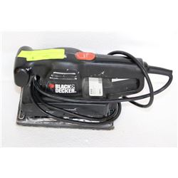 BLACK & DECKER SANDER