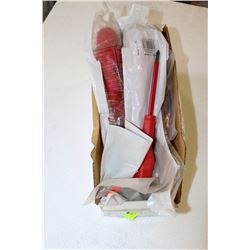 LOT OF INSULATED SCREWDRIVERS