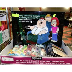BOX WITH FAMILY GUY COLLECTION INCL. ILLUMINATED