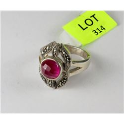 SILVER AND RUBY  RING SZ 6 (6.1GR)