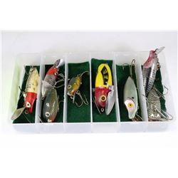 TRAY OF VINTAGE FISHING LURES INCLUDING HEDDON