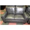 Image 3 : NEW CHARCOAL GREY LEATHERETTE SOFA AND LOVE SEAT