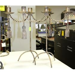 PAIR OF CANDLE HOLDERS ON CHOICE: GOLD TONE