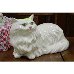 LARGE WHITE PEARLIZED CAT
