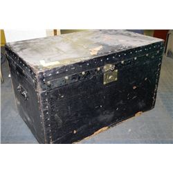 PICADILLY CIRCUS TRUNK