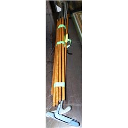 2 PUTTERS WITH 9 EXTRA SHAFTS