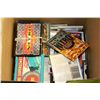Image 1 : BOX OF APPROX 1000 COLLECTOR CARDS INCL. HOCKEY