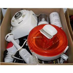 BOX OF MISC SMALL KITCHEN & BATHROOM APPLIANCES
