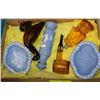 Image 1 : FLAT OF AVON COLLECTIBLES