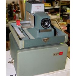 ARGUS 300 SLIDE PROJECTOR IN CASE