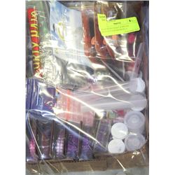 FLAT WITH CRAFT SUPPLIES INCL.GLITTER/MESH ON A