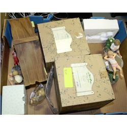 BOX OF ESTATE ORNAMENTS