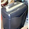Image 1 : SINGLE SHEET PAPER SHREDDER
