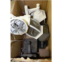 BOX OF 4 OUTDOOR LIGHTS