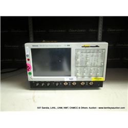 TEKTRONIX TDS 7104 DIGITAL PHOSPHOR OSCILLOSCOPE (PS) 71597-S868372