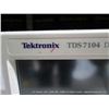 Image 5 : TEKTRONIX TDS 7104 DIGITAL PHOSPHOR OSCILLOSCOPE (PS) 71597-S868372