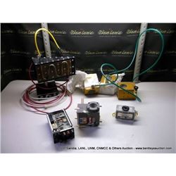 BOX: MISCELLANEOUS OPTICAL ACCESSORIES (PS) E-082