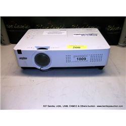 SANYO PLC-XU300 XGA PROJECTOR (PS) E-200