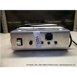 DUAL OUTPUT POWER SUPPLY