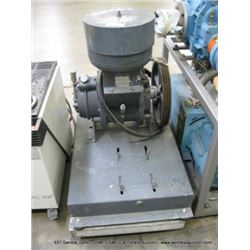 WELCH 1375 VACUUM PUMP