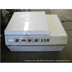 BECKMAN ALLEGRA 6 CENTRIFUGE