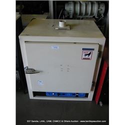 VWR 1370F OVEN