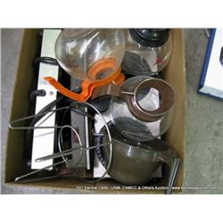 BOX: COFFEE POT ACCESSORIES