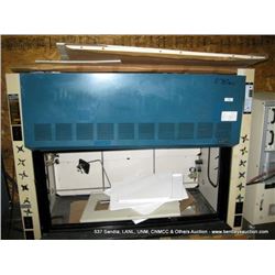 HAMILTON FUME HOOD