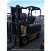 Image 1 : CATERPILLAR F50D SA  ELECTRIC FORKLIFT, 5000 LBS MAX CAPACITY, SERIAL # 2MD00120, 1 KEY