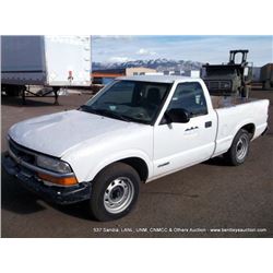 1999 CHEVROLET S-10 PICKUP ~ UNKNOWN MILES VIN: 1GCCS14X8XK215743, RWD, V6, 4.3L, NO TITLE 1 KEYS 43
