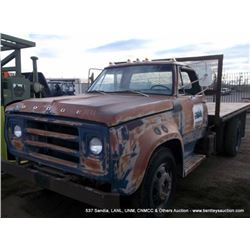 1975 DODGE D500 FLATBED TRUCK ~ 58,914 MILES MILEAGE SHOWING, VIN: D51EG5J009874, RUNS TITLE # 08353