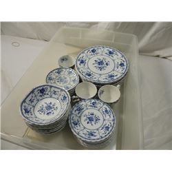 CHINA SET JOHNSON BROS ENGLAND IRONSTONE INDIES