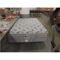 QUEEN SIZE METAL BED FRAME & ITEMS ON TOP OF FRAME