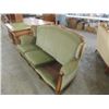 Image 2 : ANTIQUE VINTAGE GREEN SOFA EARLY AMERICAN