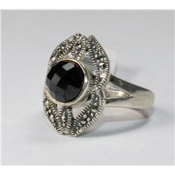 #0071 - STERLING SILVER RING - 6.1 GRAMS