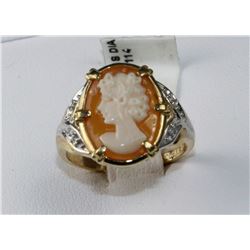 #0727 - 14K YELLOW GOLD CAMEO & DIAMOND RING