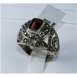 #0066 - STERLING SILVER GARNET RING - 4.4 GRAMS