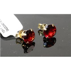 #0162 - 10K YELLOW GOLD GARNET EARRINGS
