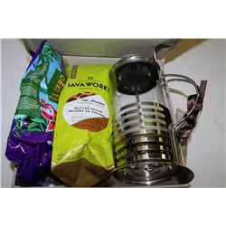 GIFT SET WITH FRENCH PRESS AND 2 FLAVOR COFFEES