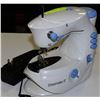 Image 1 : DRESS MAKER II SEWING MACHINE