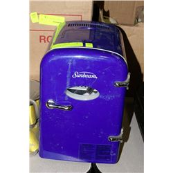 SUNBEAM ELECTRIC COOLER WITH CAR ADAPTER