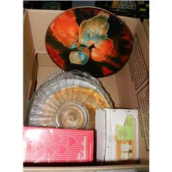 BOX OF ESTATE MISC INCLUDES SERVING DISHES
