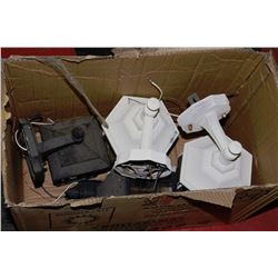 BOX OF 4 OUTDOOR LIGHTS