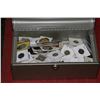 Image 1 : METAL BOX WITH ASSORTED CANADIAN & WORLD COINS