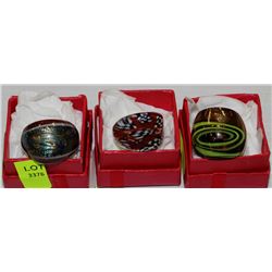 LOT OF 3 MURANO LOOKING GLASS RINGS