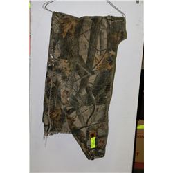 CARHARRT LARGE OVERALLS SLIGHTLY USED